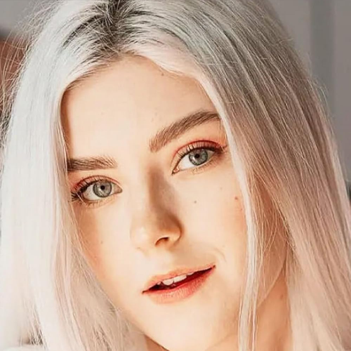 Eva Elfie